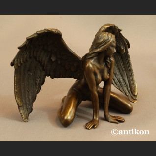 Kobieta anioł figurka z brązu Kobieta anioł figurka z brązu