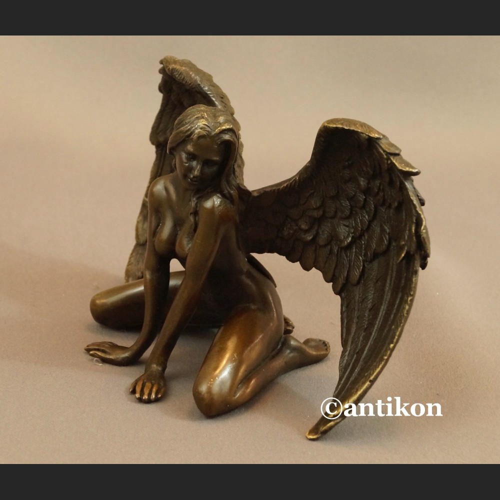 Kobieta anioł figurka z brązu Kobieta anioł figurka z brązu