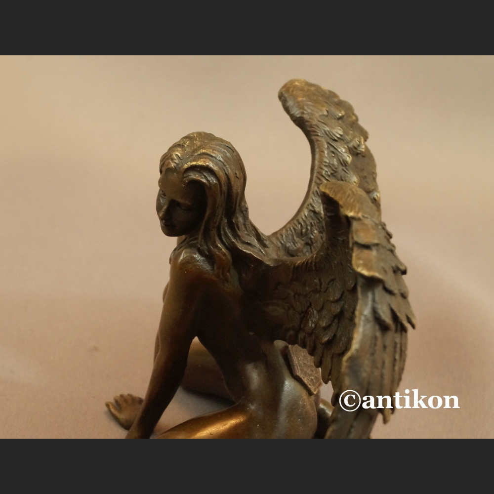 Kobieta anioł figurka z brązu Kobieta anioł figurka z brązu