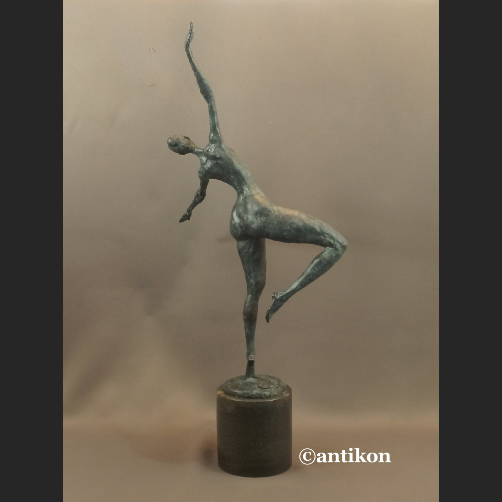 Rzeźba nowoczesna z brązu modernistyczna Tancerka 