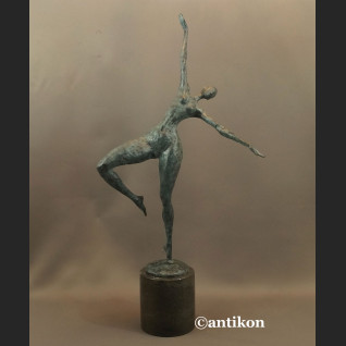 Rzeźba nowoczesna z brązu modernistyczna Tancerka 