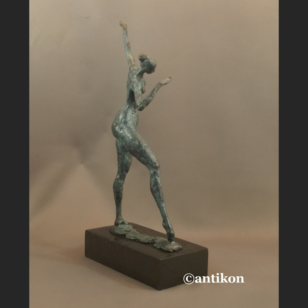 Rzeźba nowoczesna Tancerka duża figura z brązu 