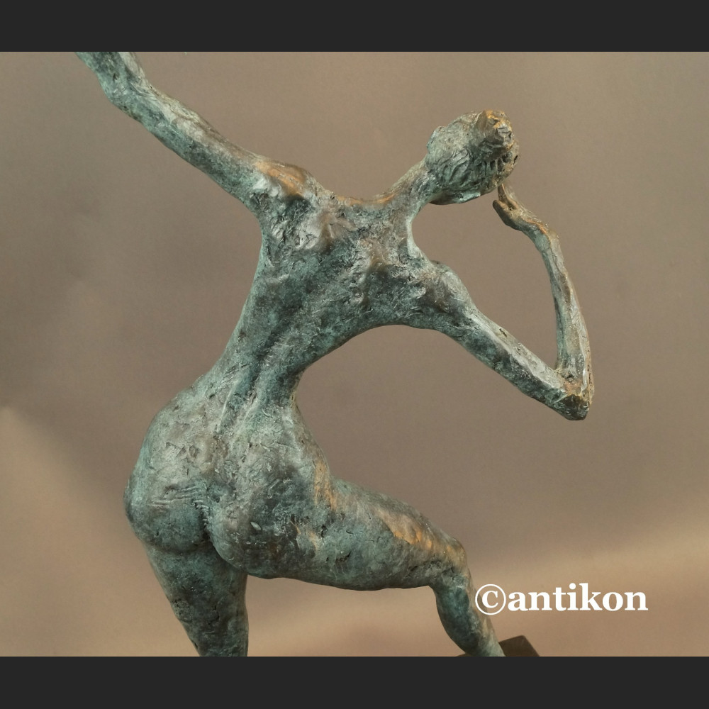 Rzeźba nowoczesna Tancerka duża figura z brązu 