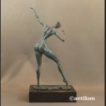 Rzeźba nowoczesna Tancerka duża figura z brązu