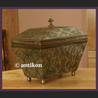 Porcelana z brązem wielka zielona szkatuła art deco