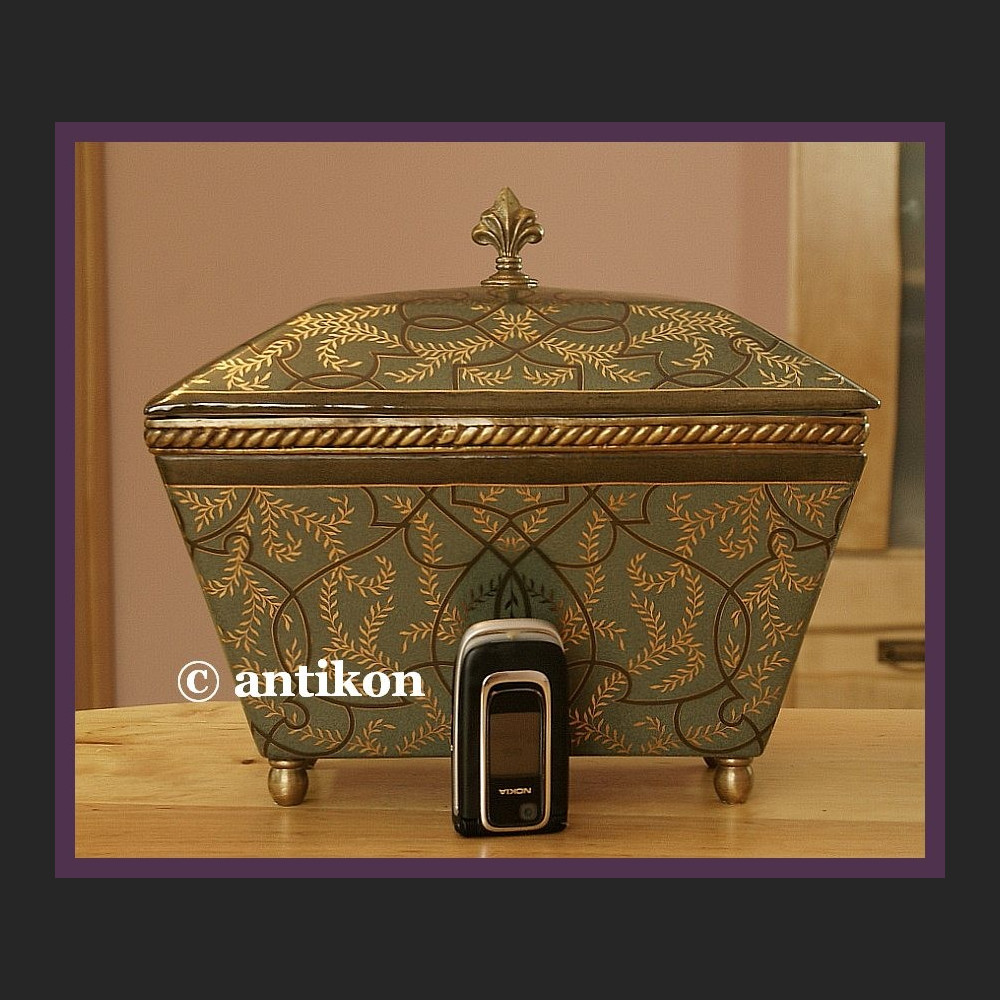 Porcelana z brązem wielka zielona szkatuła art deco