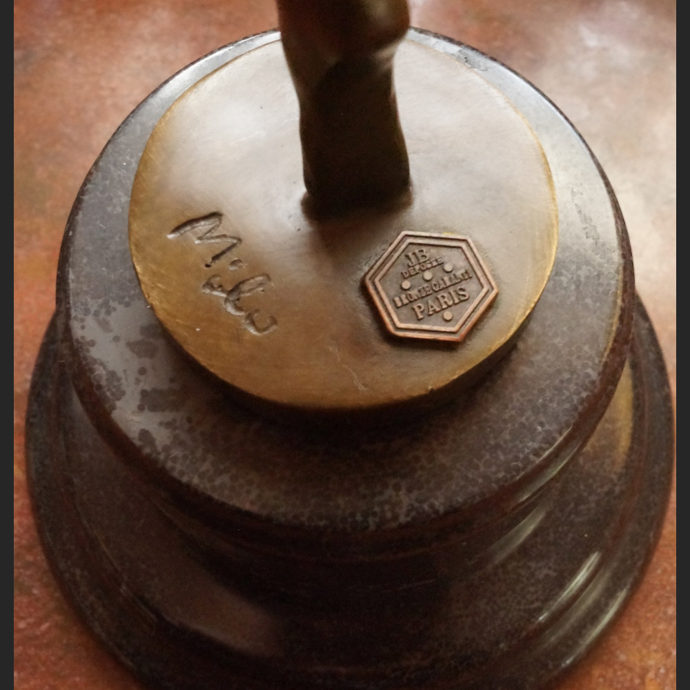 Rzeźba nowoczesna modernistyczna Modelka  Rzeźba nowoczesna modernistyczna Modelka