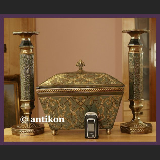 Porcelana z brązem wielka zielona szkatuła art deco