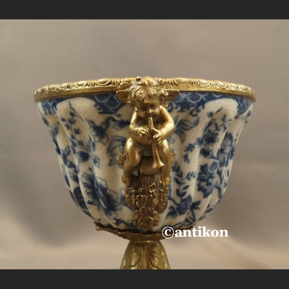 Patera porcelanowa cebulowy wzór z aniołami 