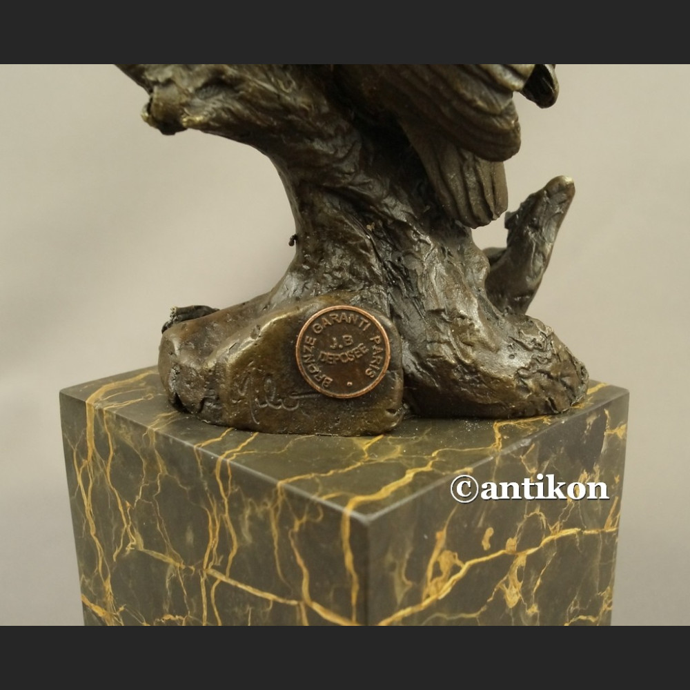 Sowa rzeźba z brązu symbol mądrości i nauki Sowa rzeźba z brązu symbol mądrości i nauki