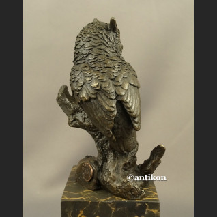 Sowa rzeźba z brązu symbol mądrości i nauki Sowa rzeźba z brązu symbol mądrości i nauki