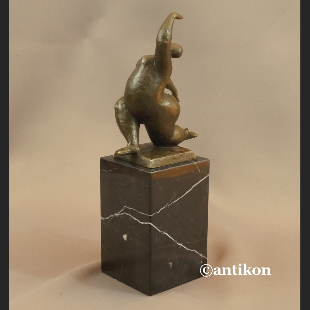 Rzeźba nowoczesna Akrobatka z brązu  Rzeźba nowoczesna Akrobatka z brązu