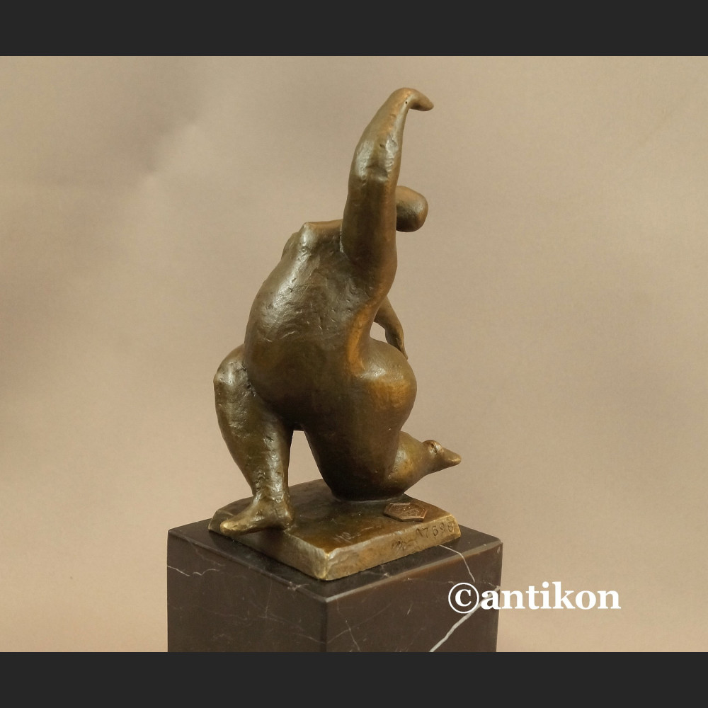 Rzeźba nowoczesna Akrobatka z brązu  Rzeźba nowoczesna Akrobatka z brązu