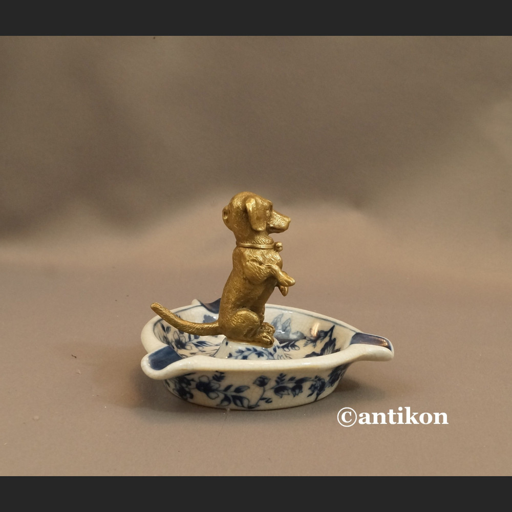 Popielniczka z pieskiem Popielniczka z pieskiem