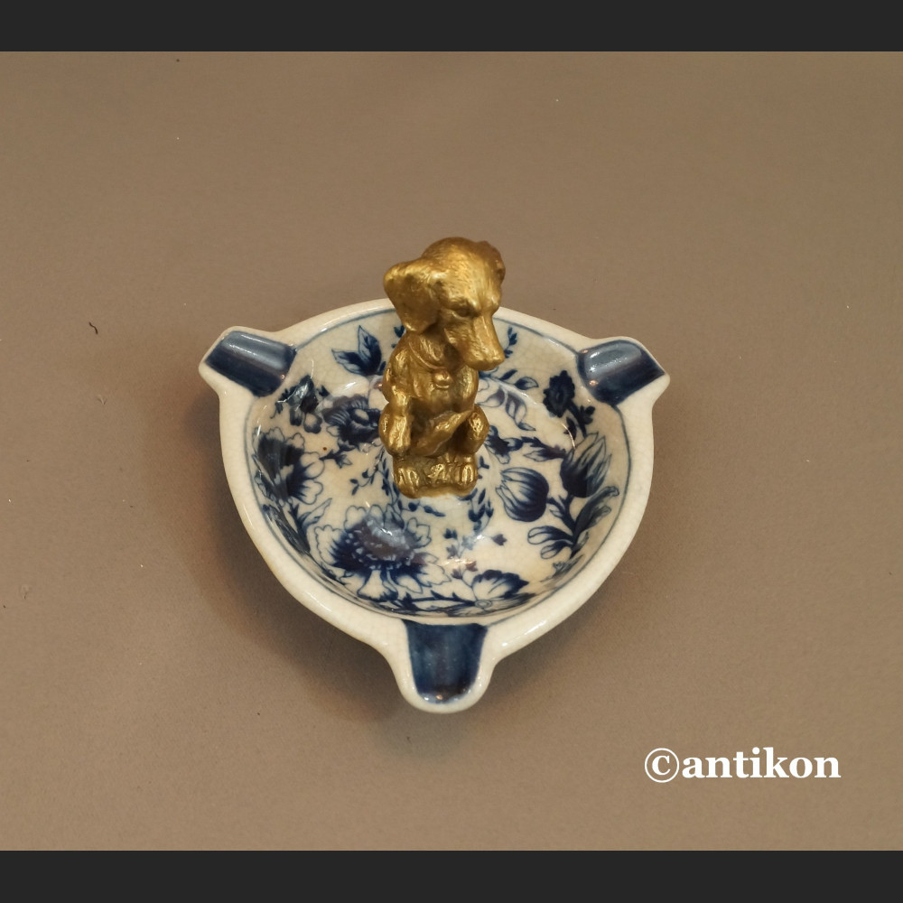 Popielniczka z pieskiem Popielniczka z pieskiem