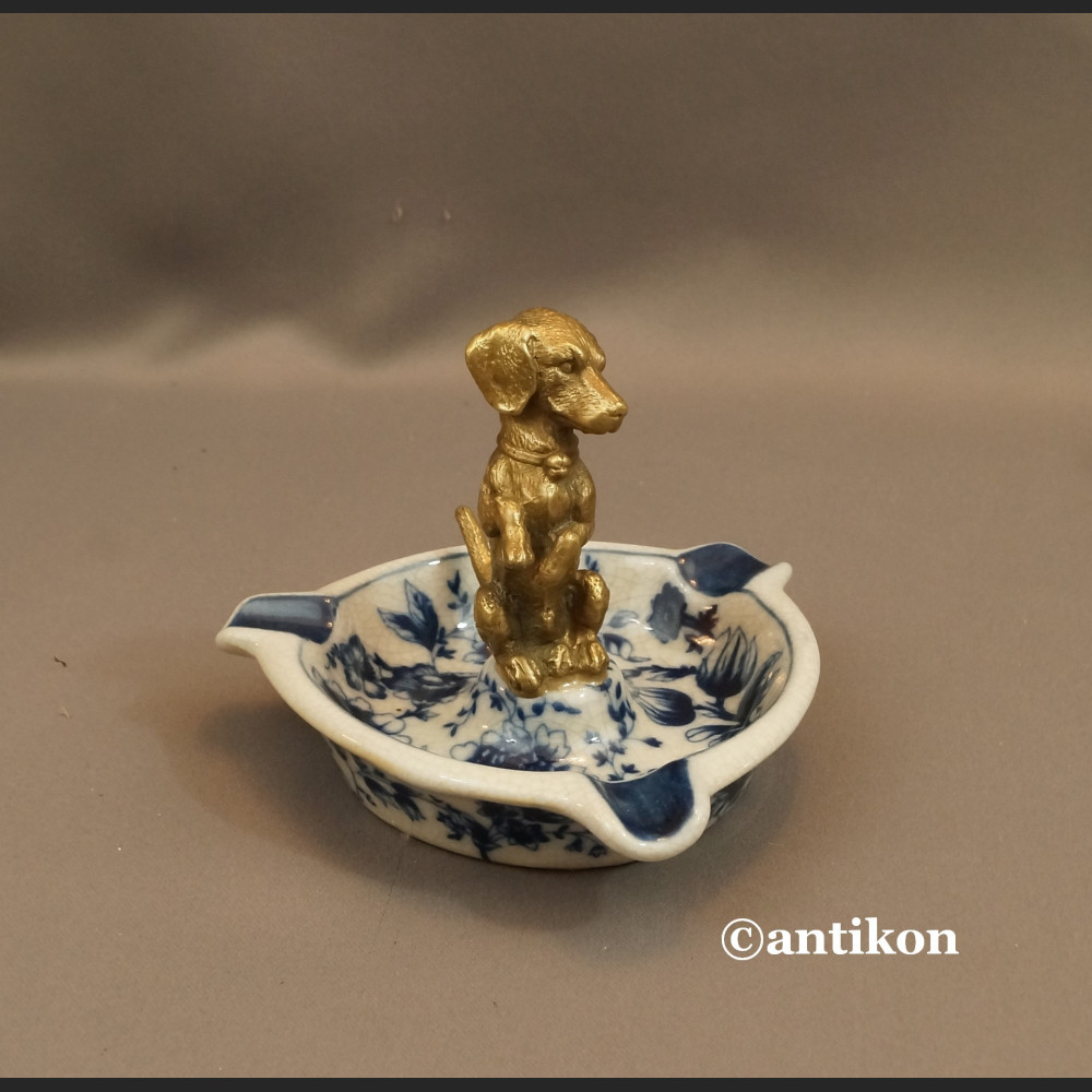 Popielniczka z pieskiem Popielniczka z pieskiem