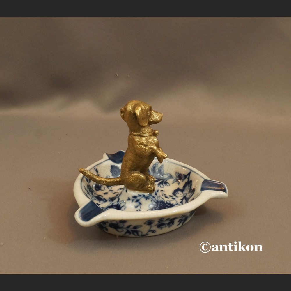 Popielniczka z pieskiem Popielniczka z pieskiem