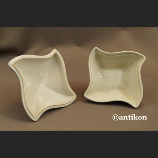 Szkatuła porcelanowa wzór cebulowy porcelana z aniołkiem Szkatuła porcelanowa wzór cebulowy porcelana z aniołkiem