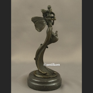 Macierzyństwo matka z dzieckiem statuetka z brązu 