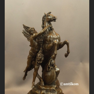 Perseusz i Pegaz rzeźba z brązu luksusowy prezent  Perseusz i Pegaz rzeźba z brązu luksusowy prezent