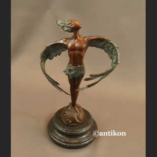 Ikar rzeźba nowowczesna z brązu 