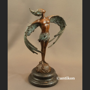 Ikar rzeźba nowowczesna z brązu 