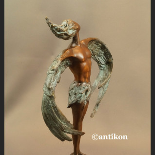 Ikar rzeźba nowowczesna z brązu 