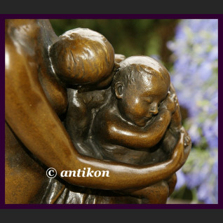 Rzeźba Macierzyństwo duży posąg z brązu Rzeźba Macierzyństwo duży posąg z brązu