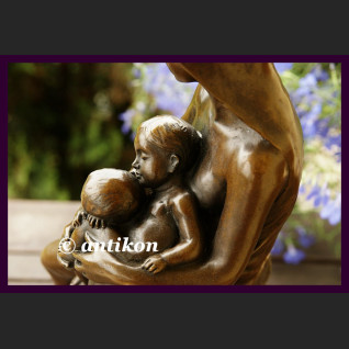 Rzeźba Macierzyństwo duży posąg z brązu Rzeźba Macierzyństwo duży posąg z brązu