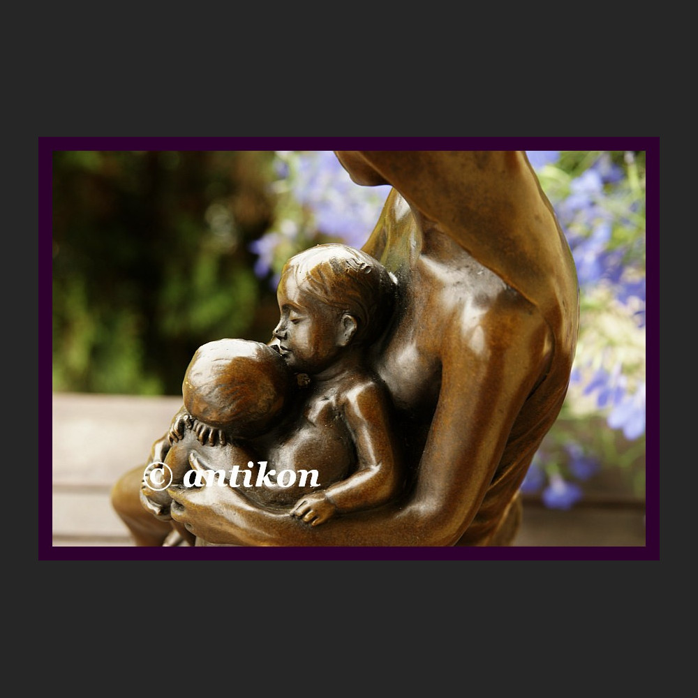 Rzeźba Macierzyństwo duży posąg z brązu Rzeźba Macierzyństwo duży posąg z brązu