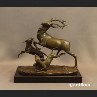 Rzeźba polowanie na jelenia prezent dla myśliwego Rzeźba polowanie na jelenia prezent dla myśliwego