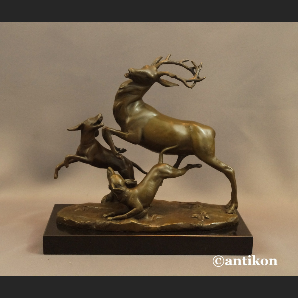 Rzeźba polowanie na jelenia prezent dla myśliwego Rzeźba polowanie na jelenia prezent dla myśliwego