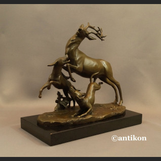 Rzeźba polowanie na jelenia prezent dla myśliwego Rzeźba polowanie na jelenia prezent dla myśliwego