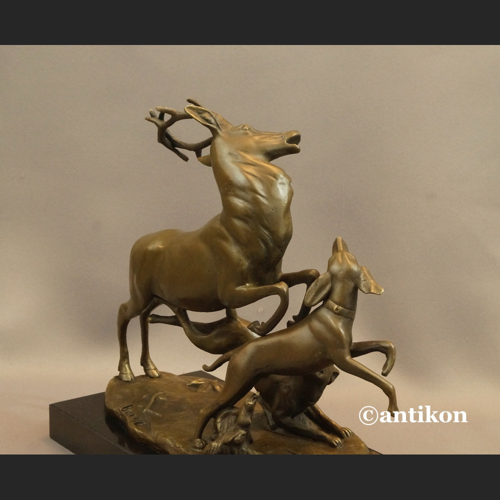 Rzeźba polowanie na jelenia prezent dla myśliwego Rzeźba polowanie na jelenia prezent dla myśliwego