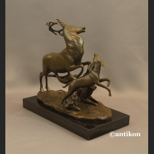 Rzeźba polowanie na jelenia prezent dla myśliwego Rzeźba polowanie na jelenia prezent dla myśliwego