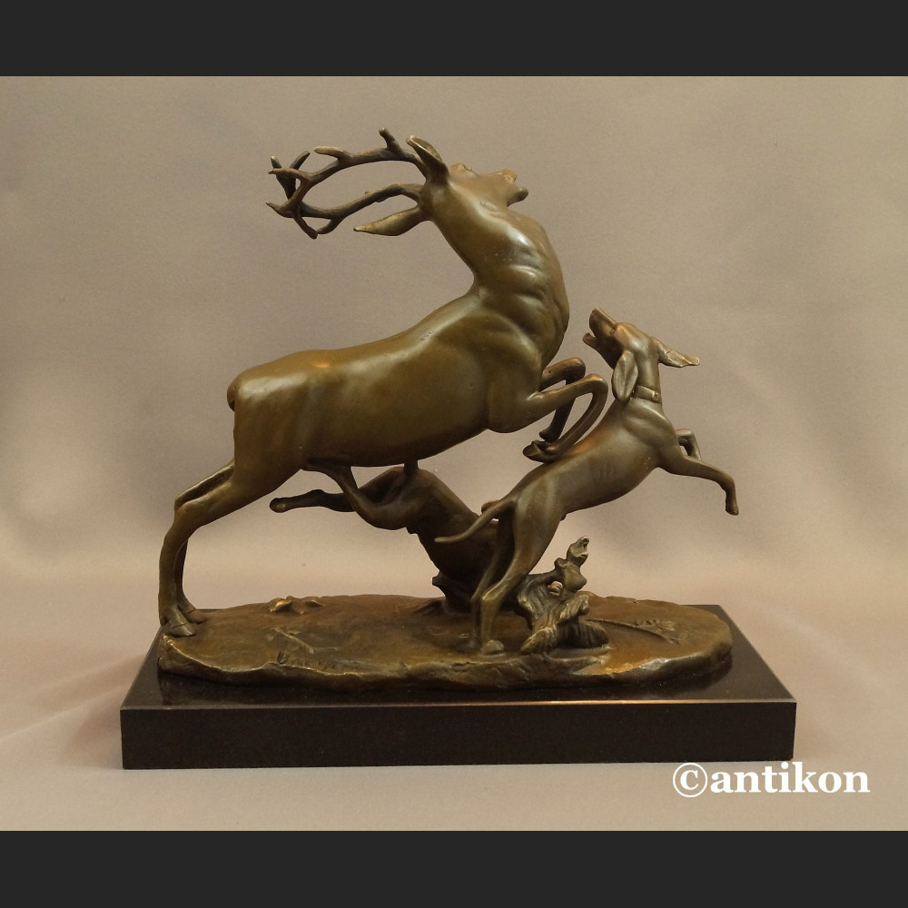 Rzeźba polowanie na jelenia prezent dla myśliwego Rzeźba polowanie na jelenia prezent dla myśliwego