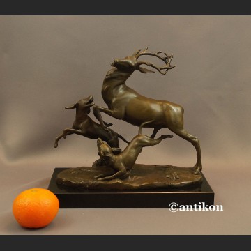 Rzeźba polowanie na jelenia prezent dla myśliwego
