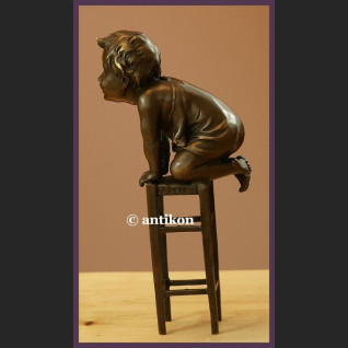 RRzeźba z brązu radosny malec figurka uroczy chłopczyk RRzeźba z brązu radosny malec figurka uroczy chłopczyk