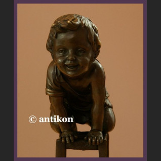 RRzeźba z brązu radosny malec figurka uroczy chłopczyk RRzeźba z brązu radosny malec figurka uroczy chłopczyk