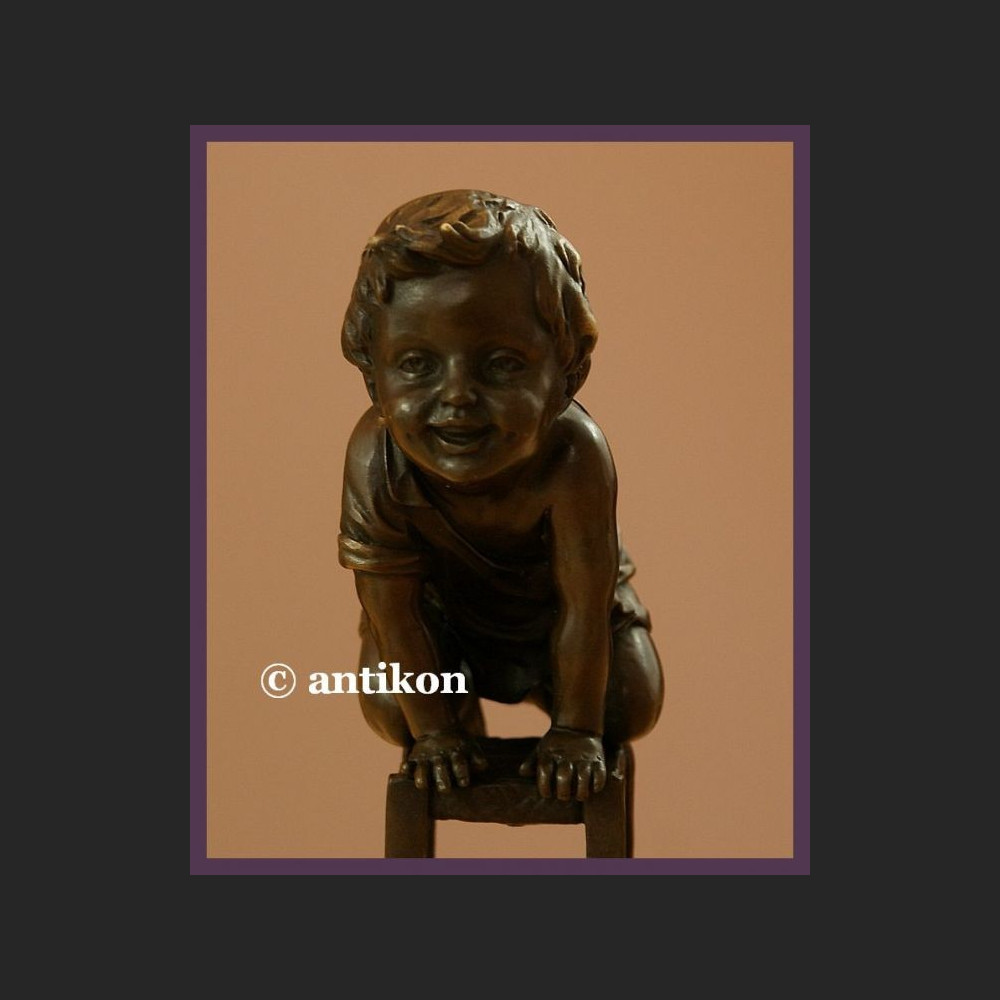 RRzeźba z brązu radosny malec figurka uroczy chłopczyk RRzeźba z brązu radosny malec figurka uroczy chłopczyk
