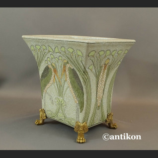 Donica z ptakami w secesyjnym stylu 