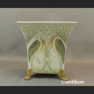 Donica z ptakami w secesyjnym stylu 