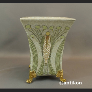 Donica z ptakami w secesyjnym stylu 