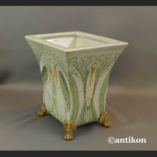 Donica z ptakami w secesyjnym stylu 