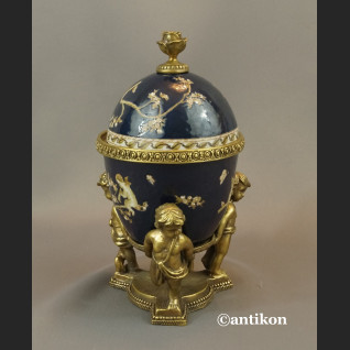 Carskie Jajo z dziećmi a la Faberge porcelanowa szkatuła Carskie Jajo z dziećmi a la Faberge porcelanowa szkatuła