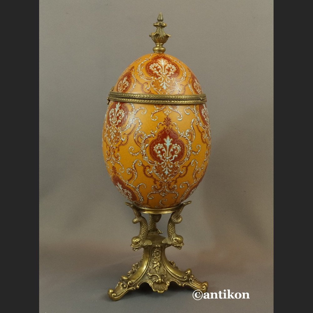 Jajo porcelanowe carskie  szkatuła otwierana z brązem 