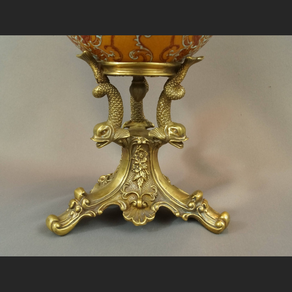 Jajo porcelanowe carskie  szkatuła otwierana z brązem 