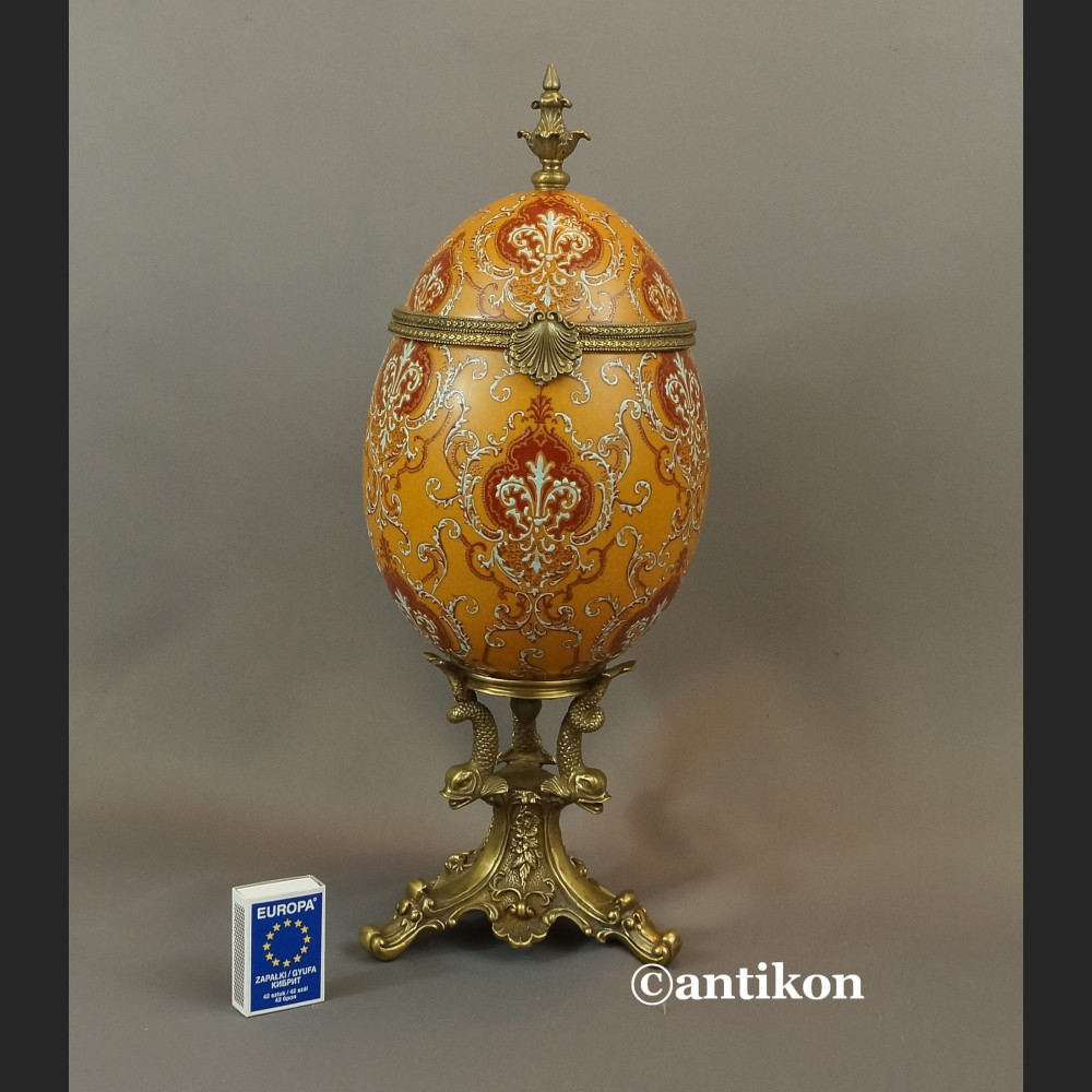 Jajo porcelanowe carskie  szkatuła otwierana z brązem 