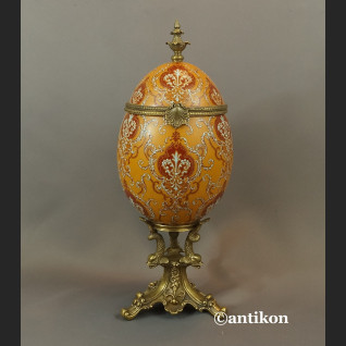 Jajo porcelanowe carskie  szkatuła otwierana z brązem 