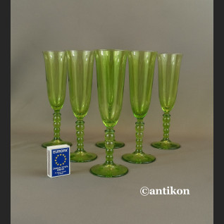 Kieliszki secesyjne zielone zestaw do wina Kieliszki secesyjne zielone zestaw do wina